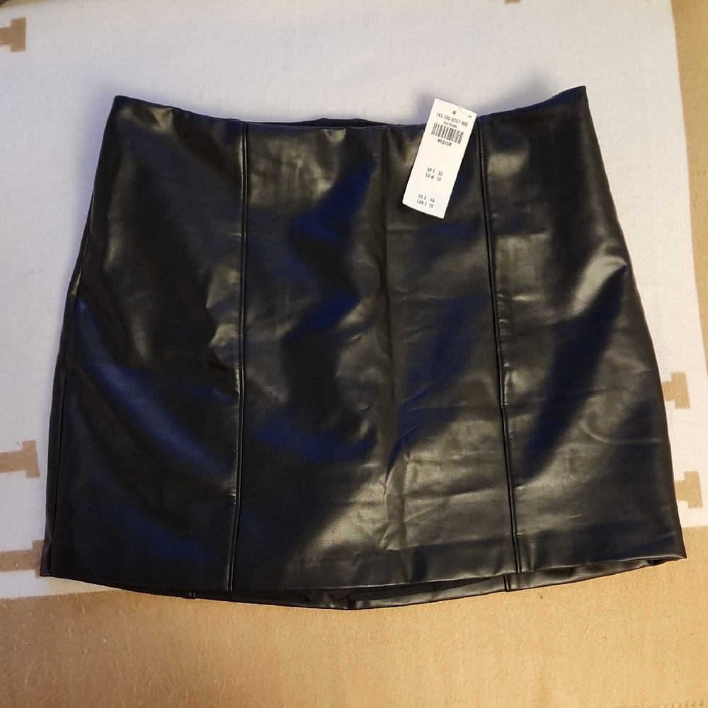 NWT Abercrombie Black Faux Leather Skort/Skirt